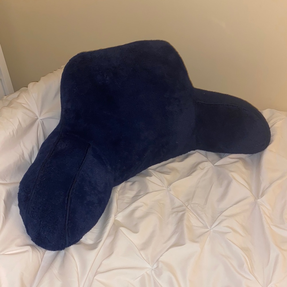 Plush arm/back rest